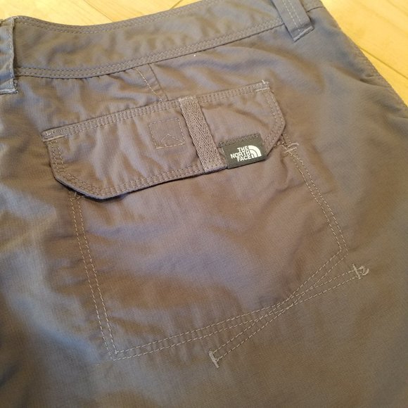 North Face Shorts - Picture 3 of 8
